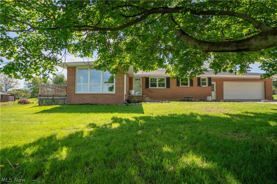 4544 Lakeknoll Street