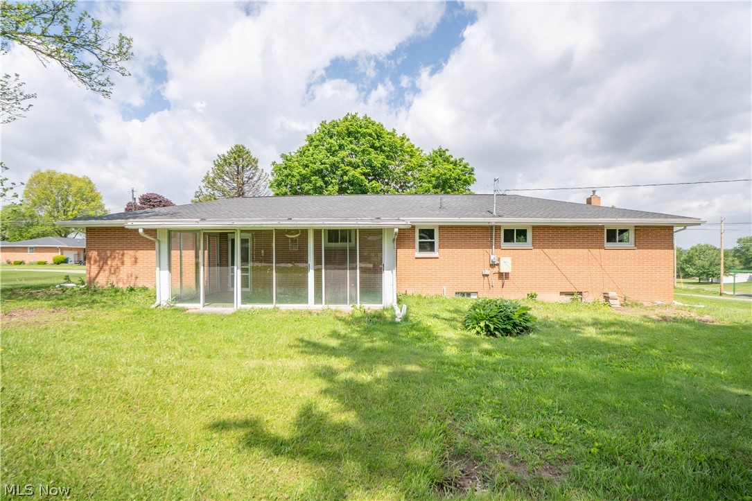 4544 Lakeknoll Street