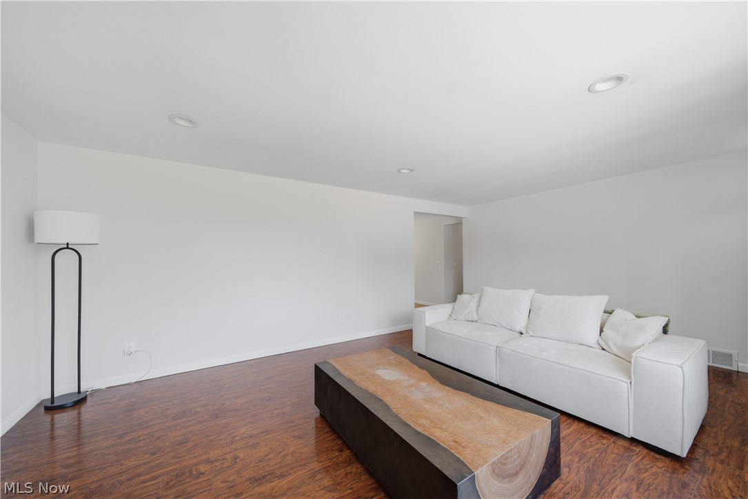 3825 34th Street NE