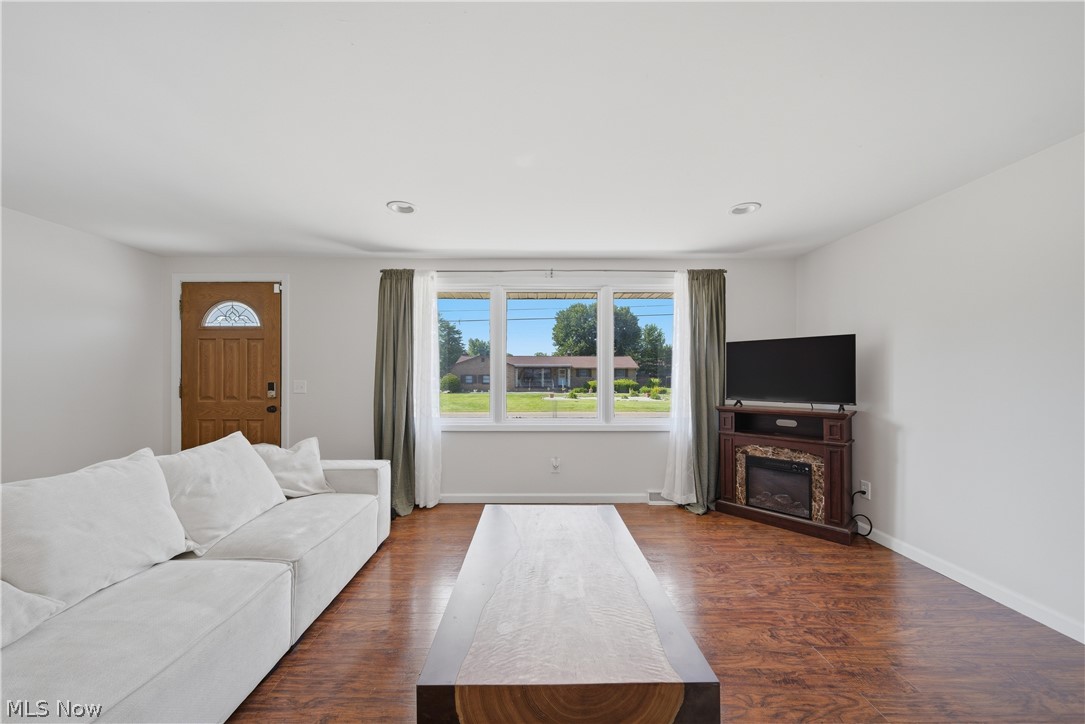 3825 34th Street NE