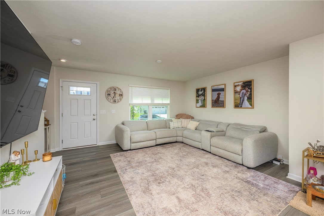 2741 Bishop Oval