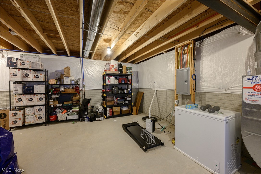 2741 Bishop Oval