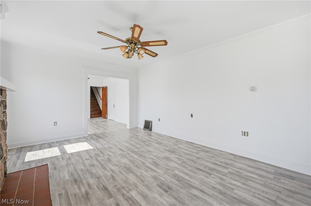 727 W Laclede Avenue