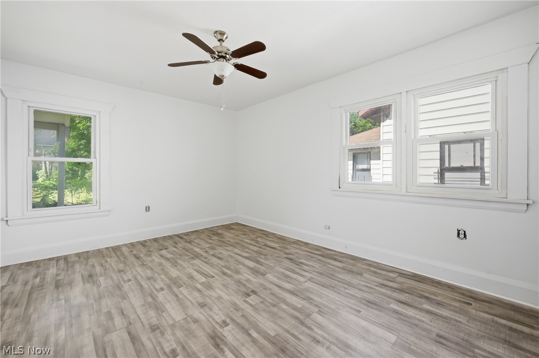 727 W Laclede Avenue