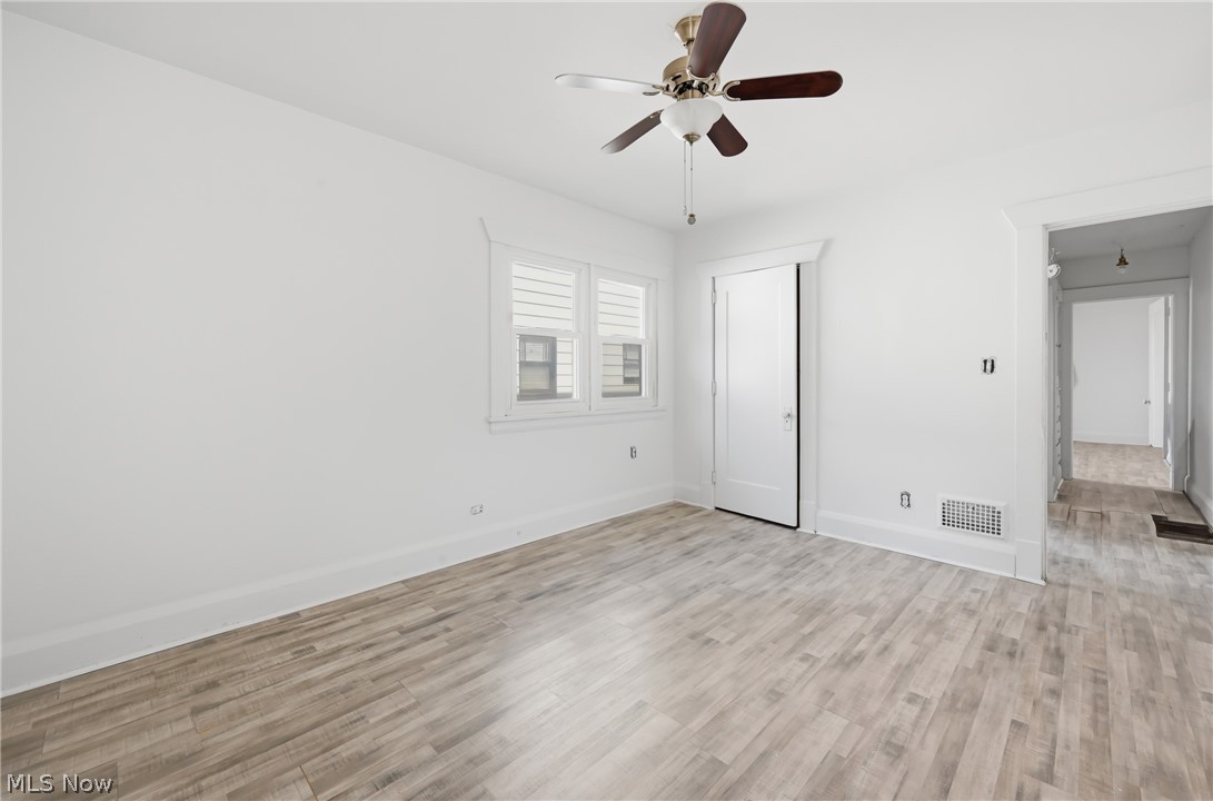 727 W Laclede Avenue