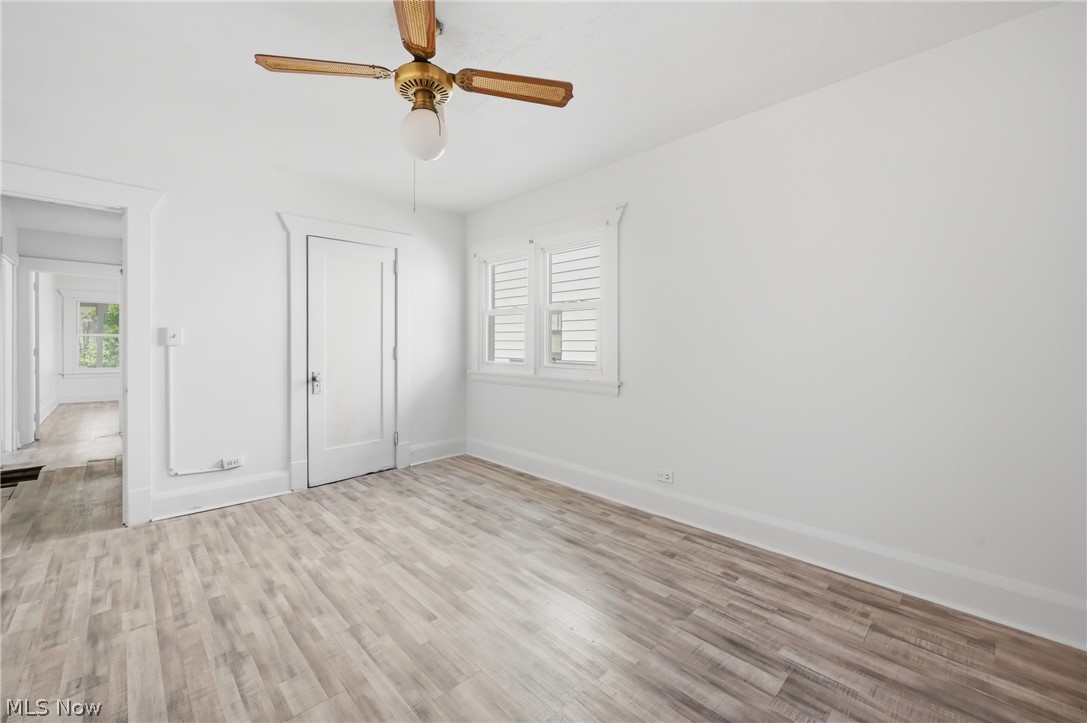 727 W Laclede Avenue
