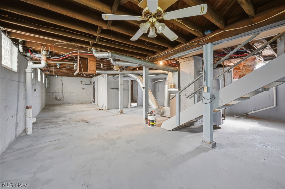 727 W Laclede Avenue