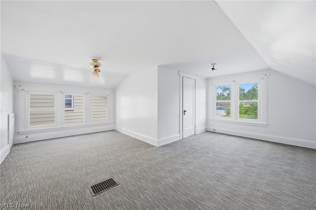 727 W Laclede Avenue