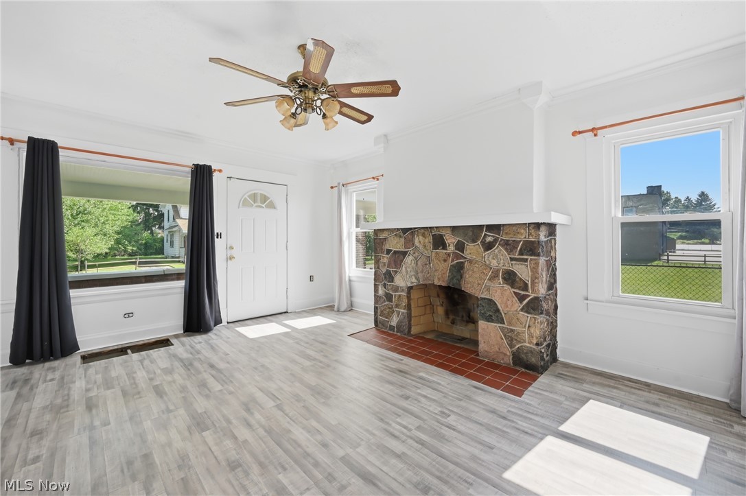 727 W Laclede Avenue