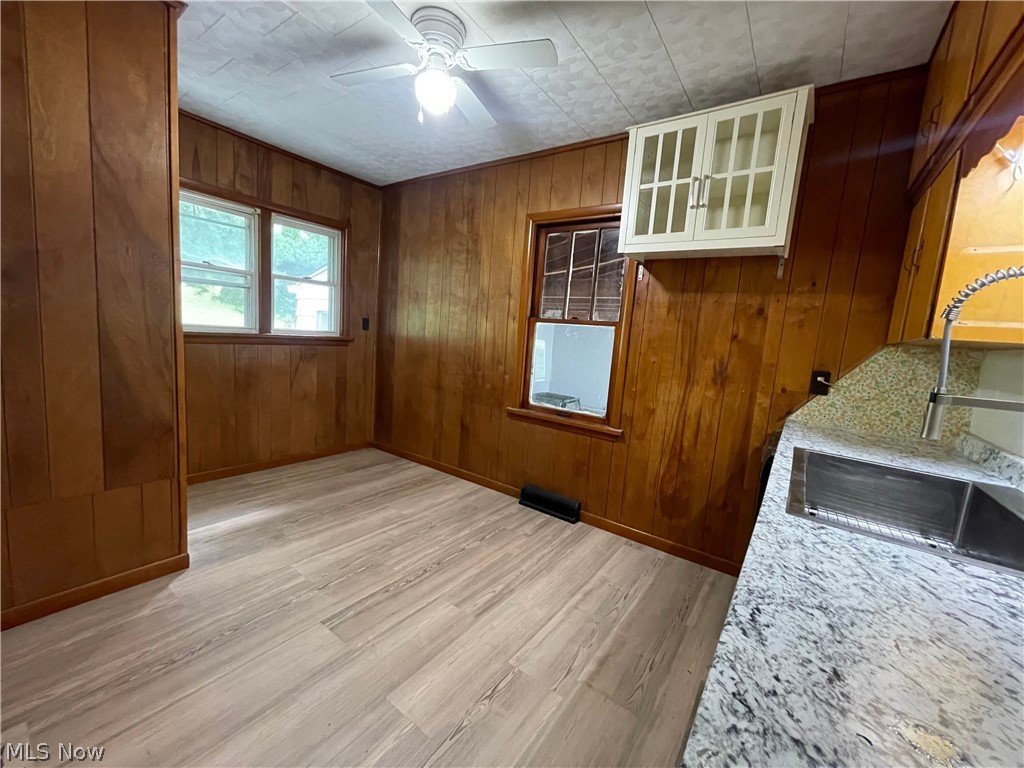 810 Highland Boulevard
