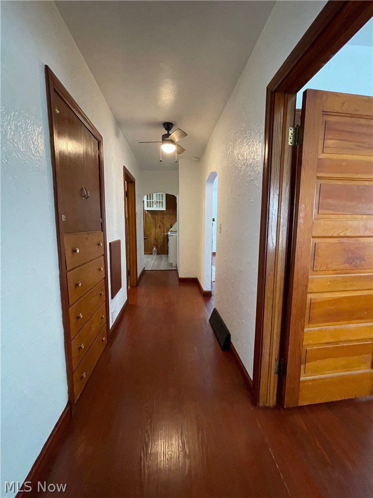 810 Highland Boulevard