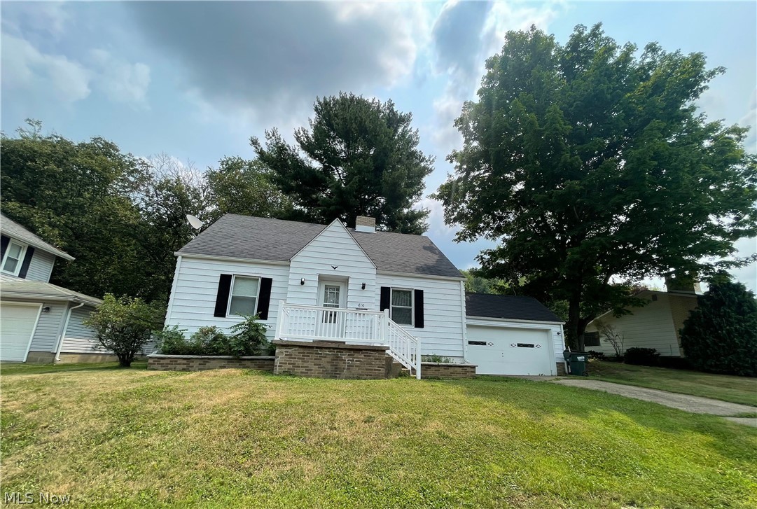 810 Highland Boulevard