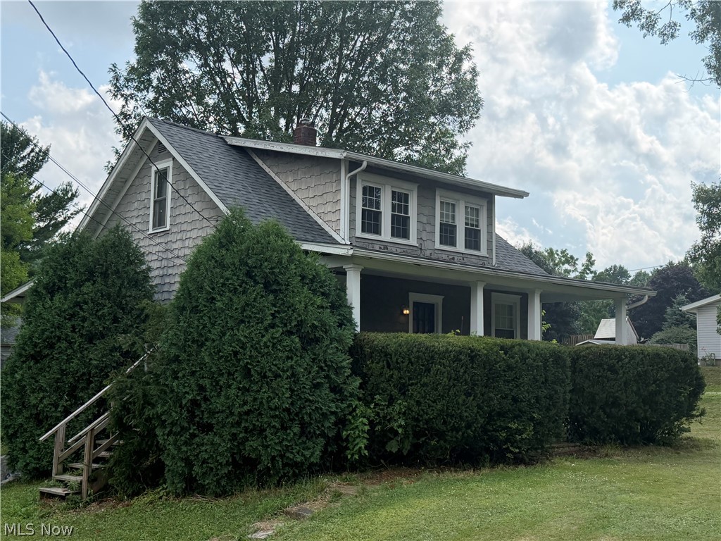 5806 Portage Street NW