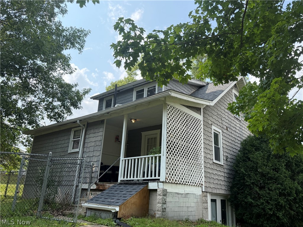 5806 Portage Street NW
