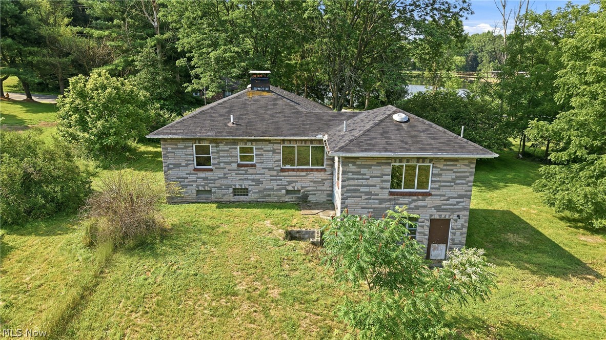 6585 Chestnut Ridge Road