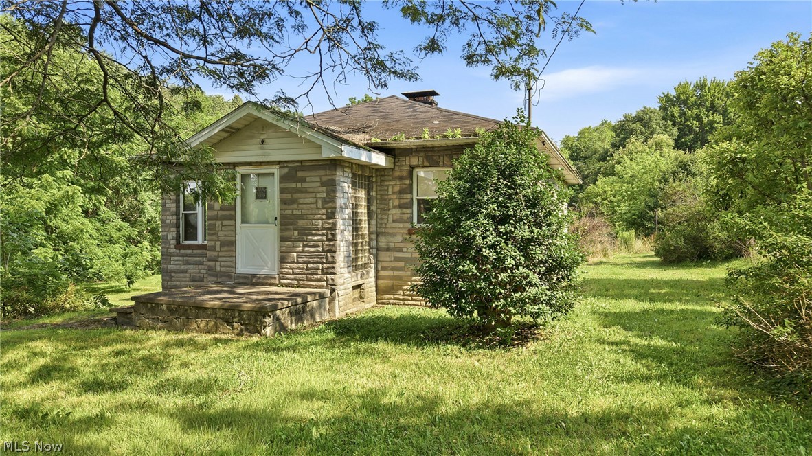 6585 Chestnut Ridge Road