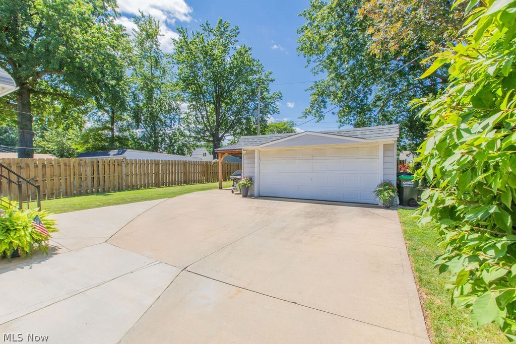2322 Larchmont Drive