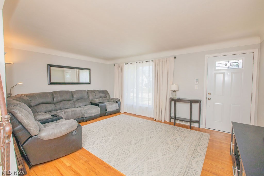 2322 Larchmont Drive