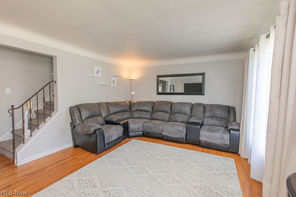 2322 Larchmont Drive