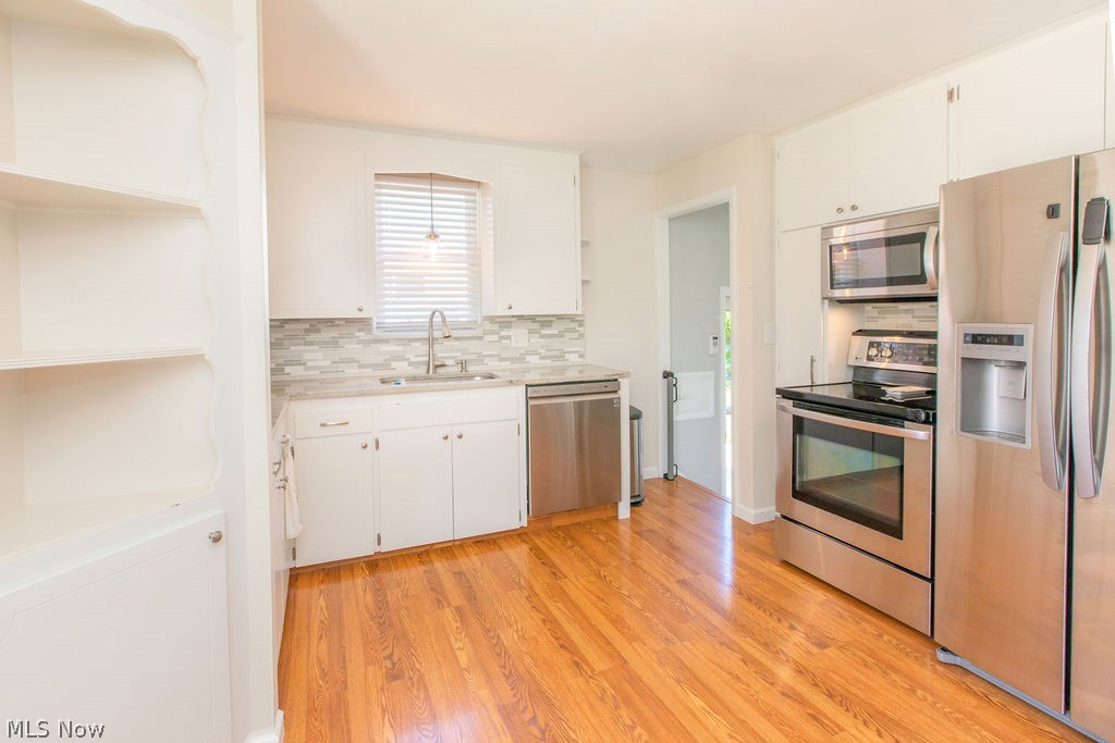 2322 Larchmont Drive
