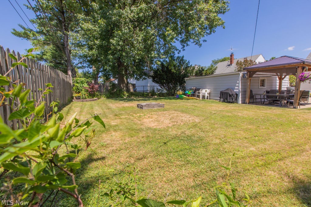 2322 Larchmont Drive