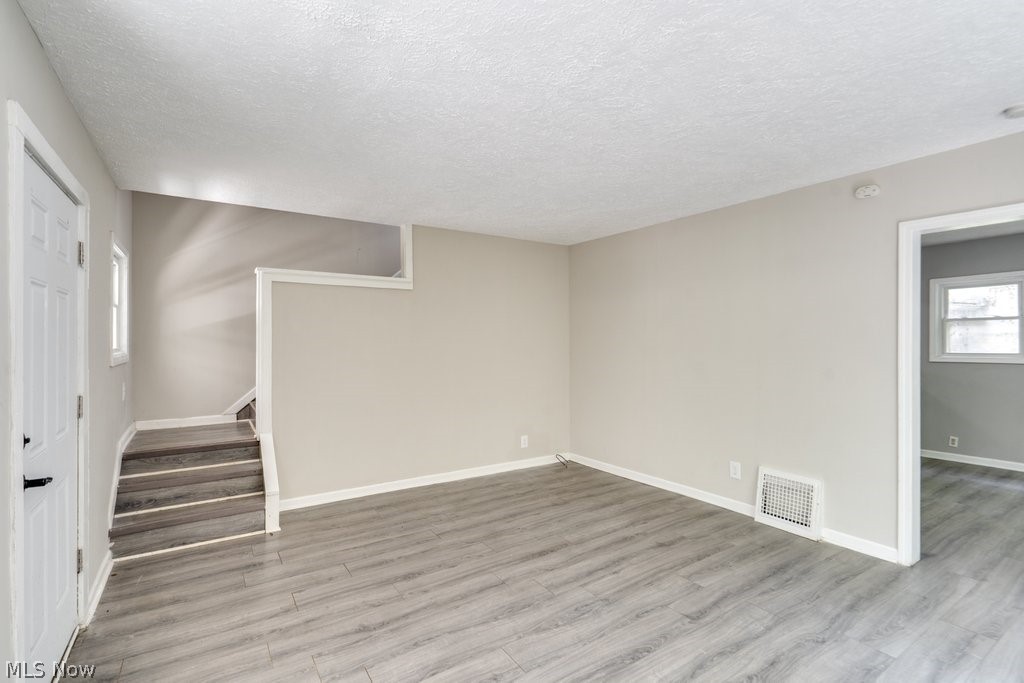 233 Sobul Avenue