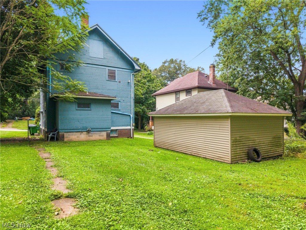 447 W North Street