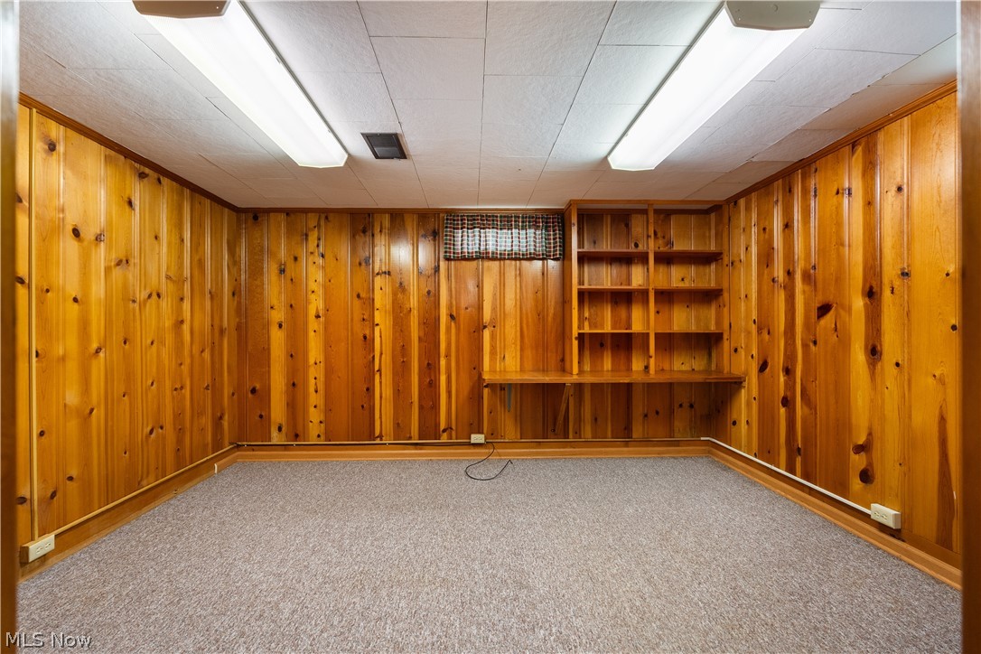 2133 Burbank Road