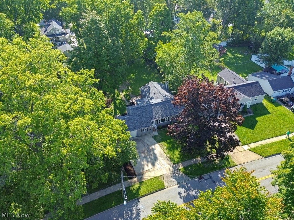 8083 Broadmoor Road