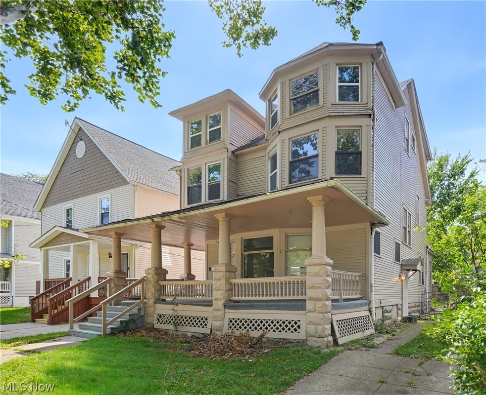 2200 E 81st Street
