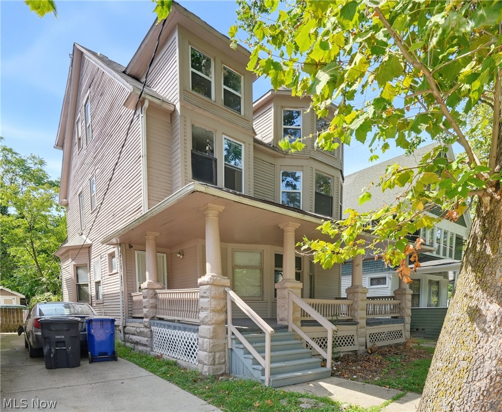 2200 E 81st Street