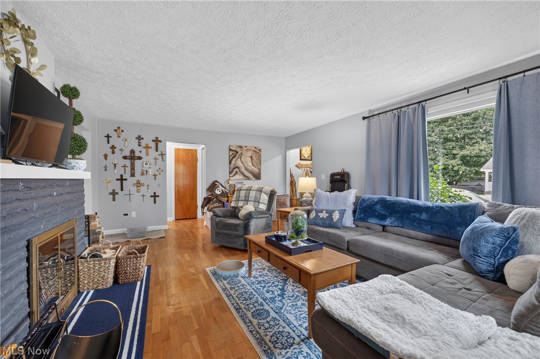 757 Saint Clair Avenue