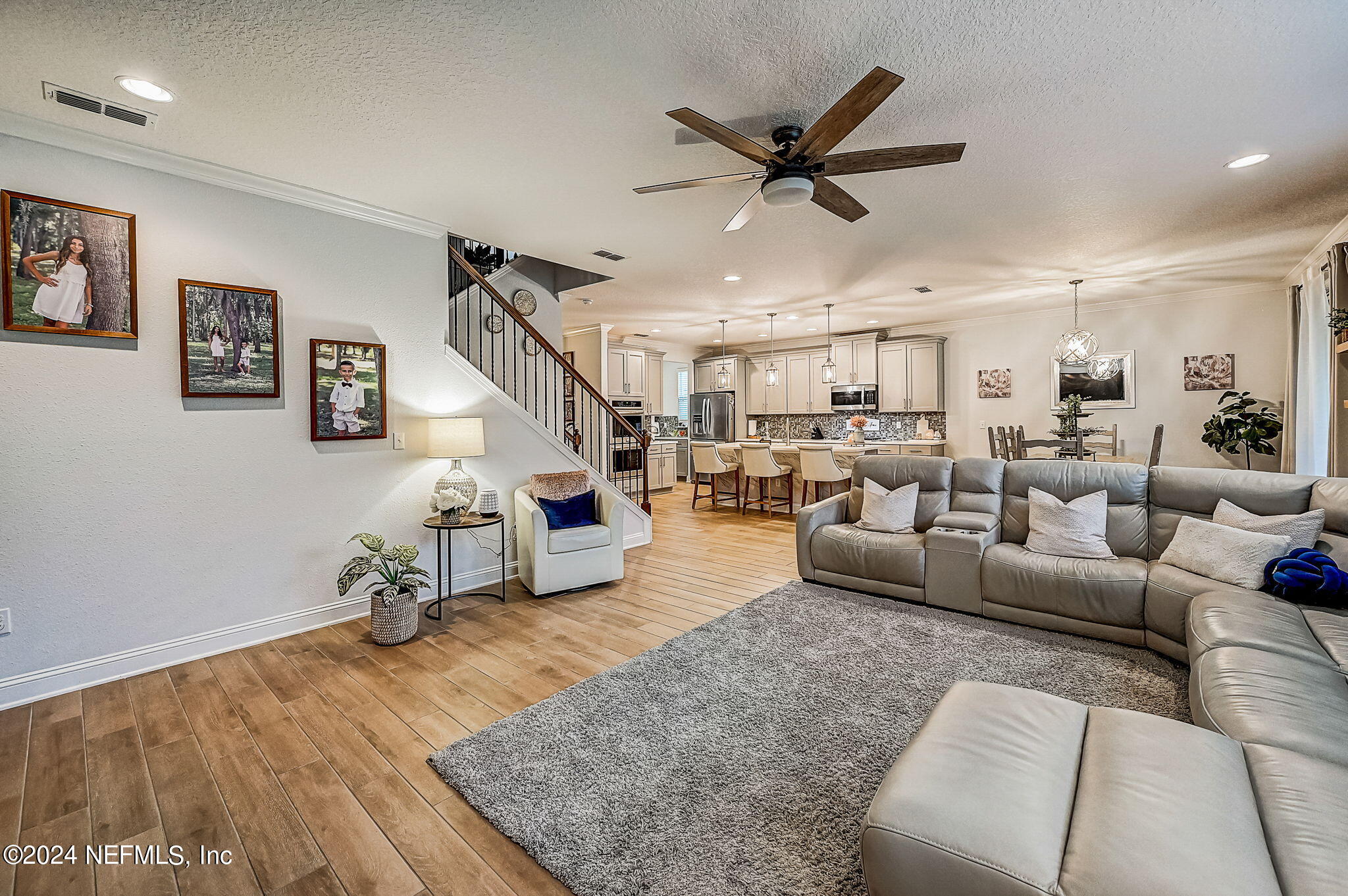 676 SHETLAND Drive