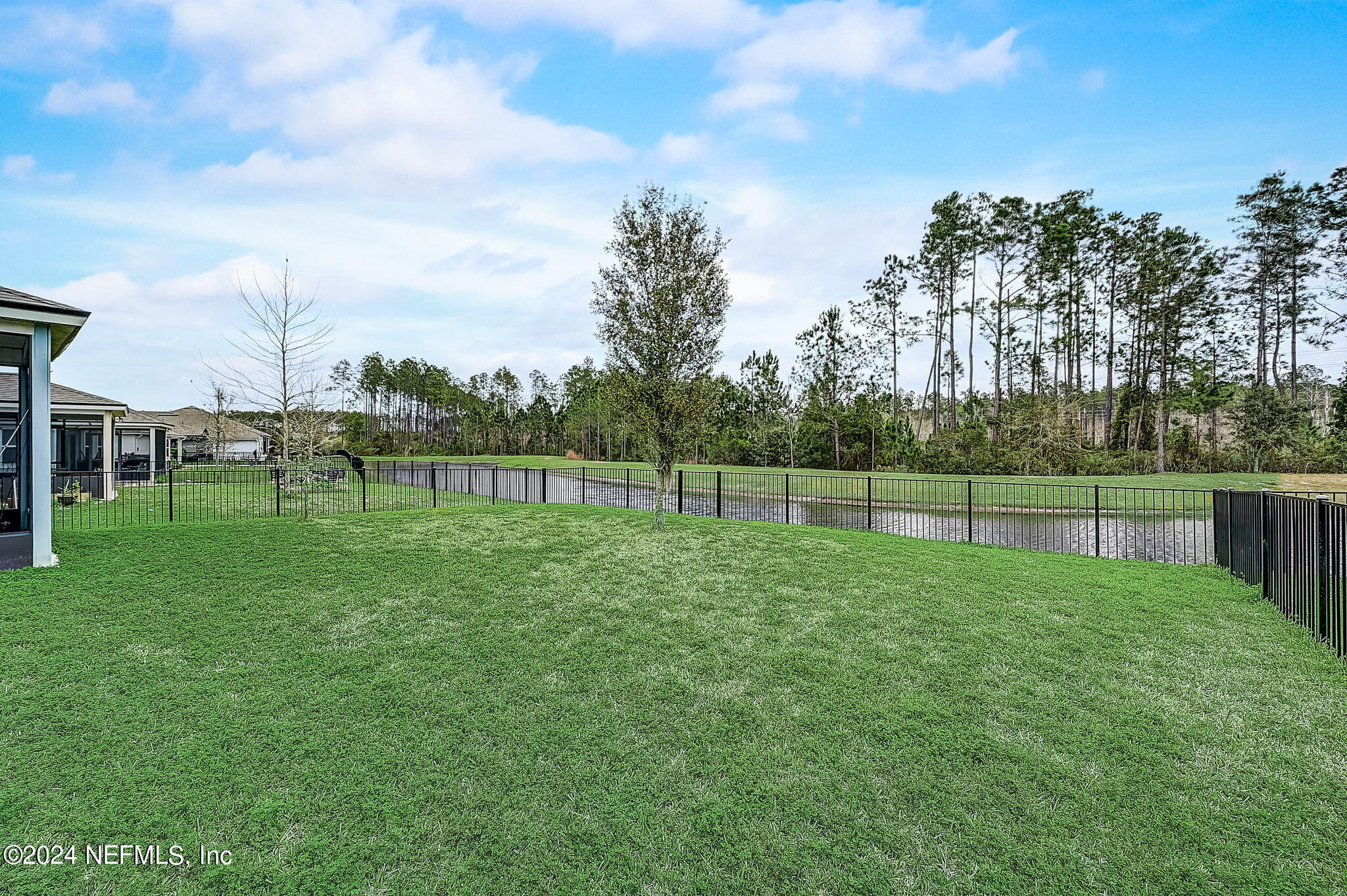 676 SHETLAND Drive