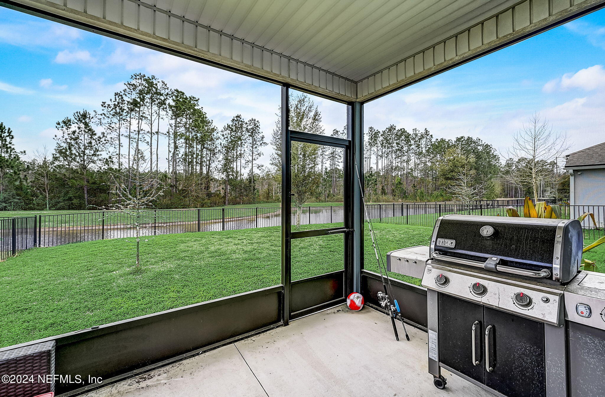 676 SHETLAND Drive