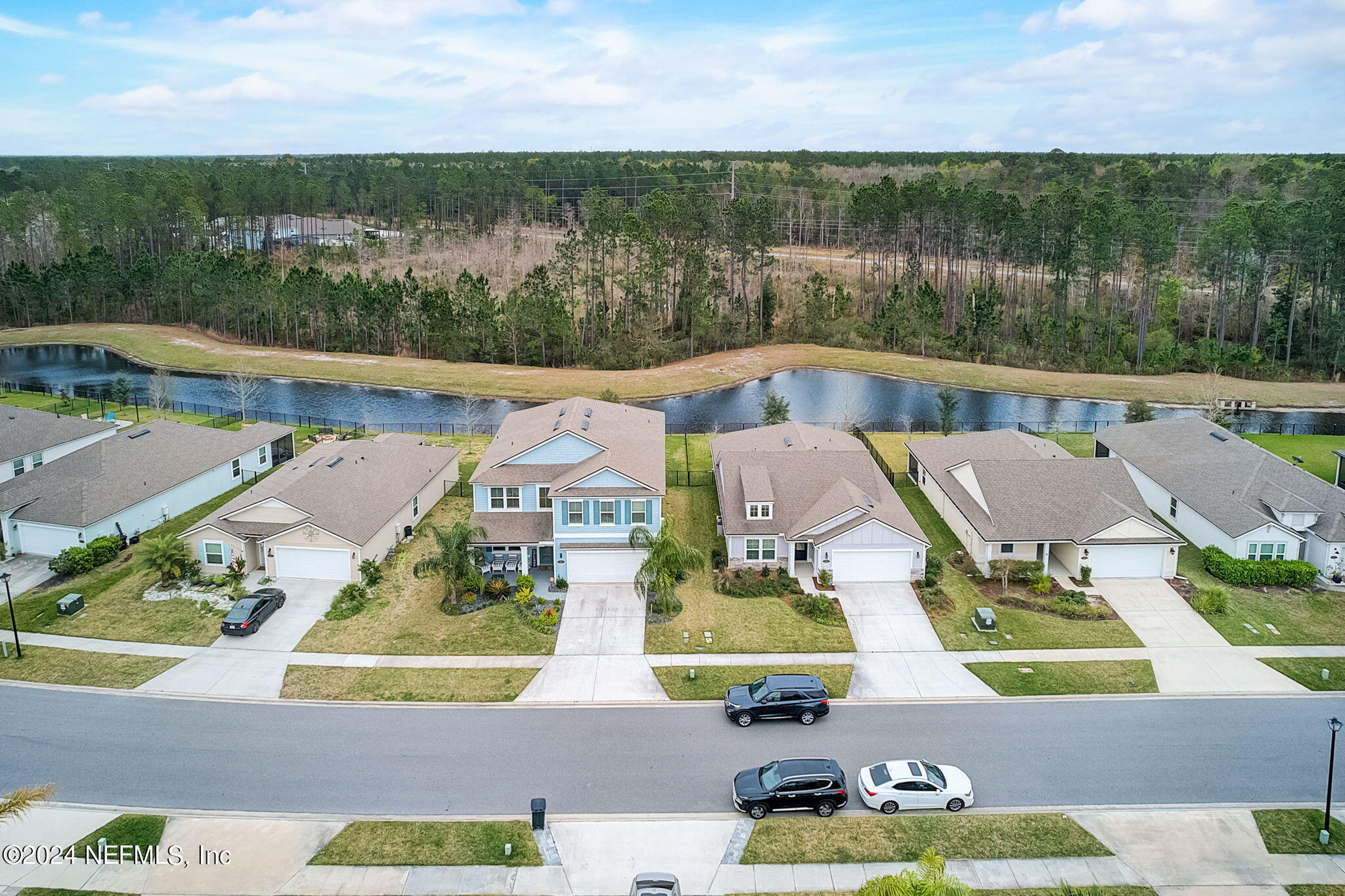 676 SHETLAND Drive