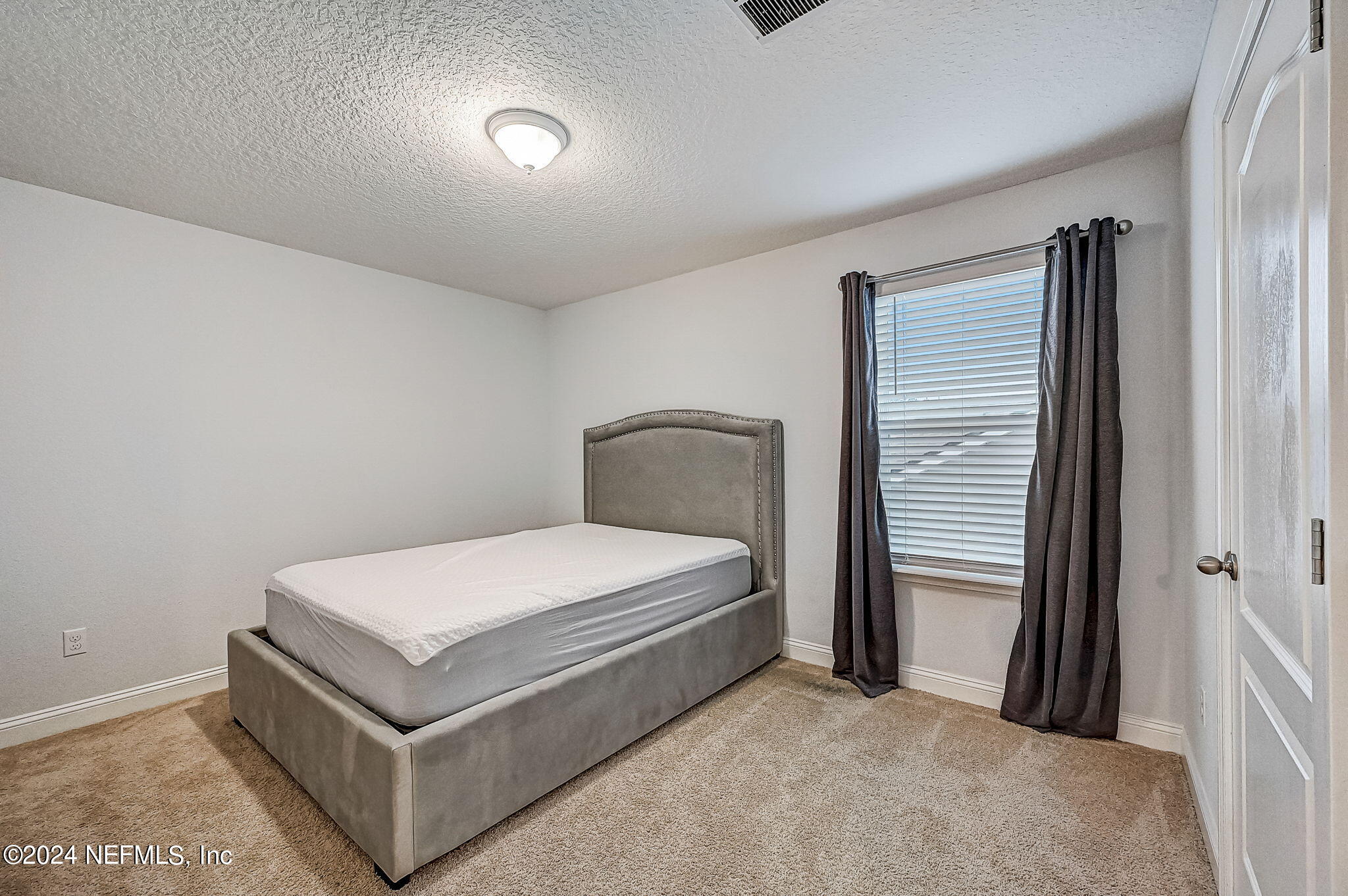 676 SHETLAND Drive