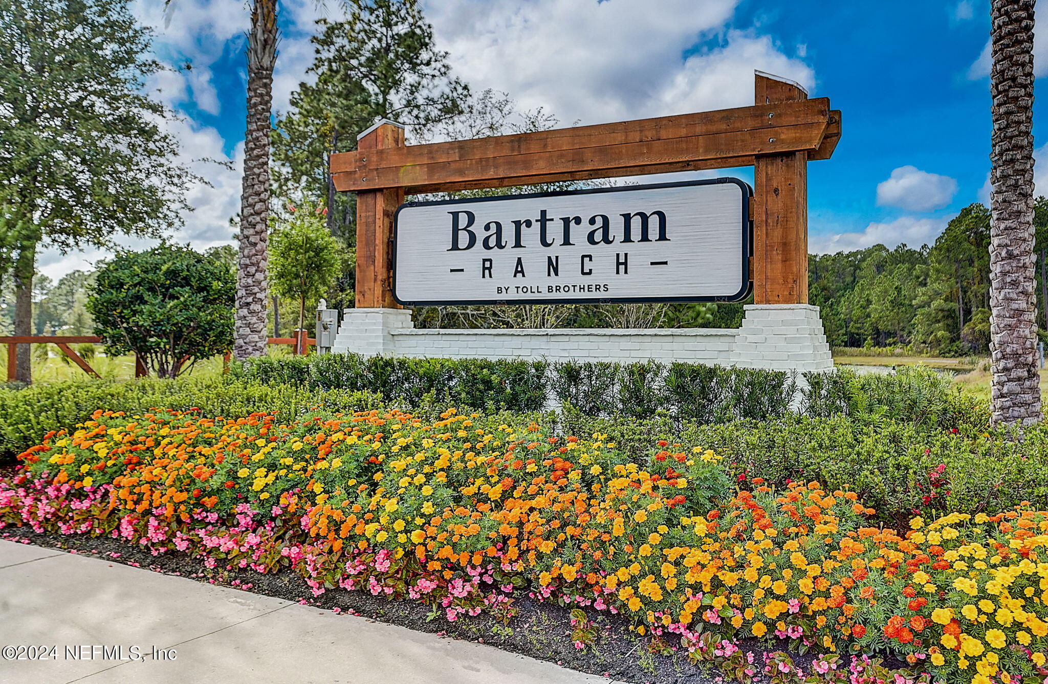 137 TRADESMAN Lane