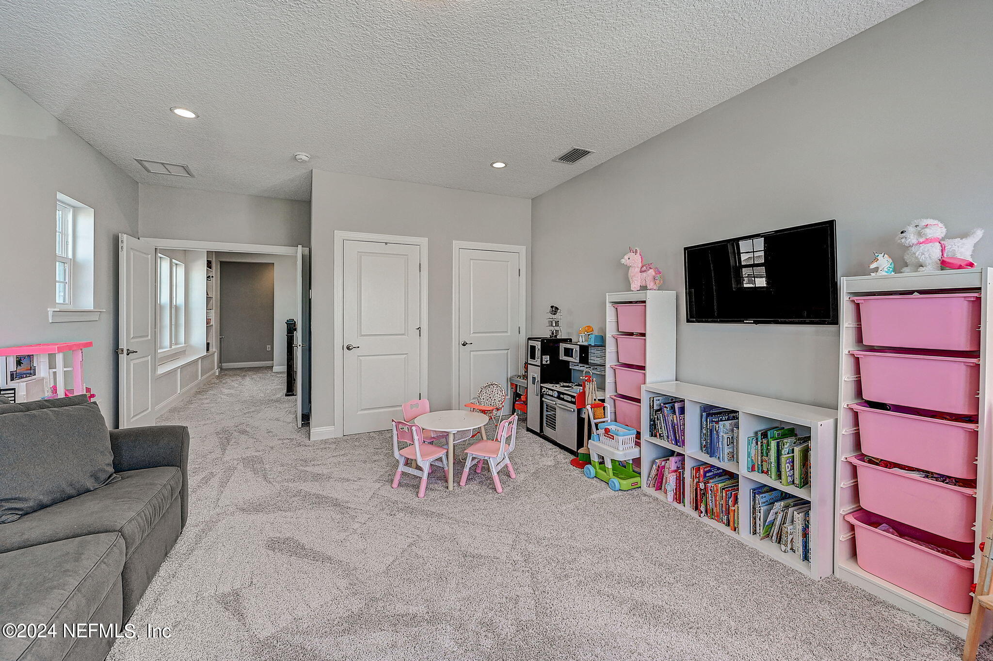 137 TRADESMAN Lane