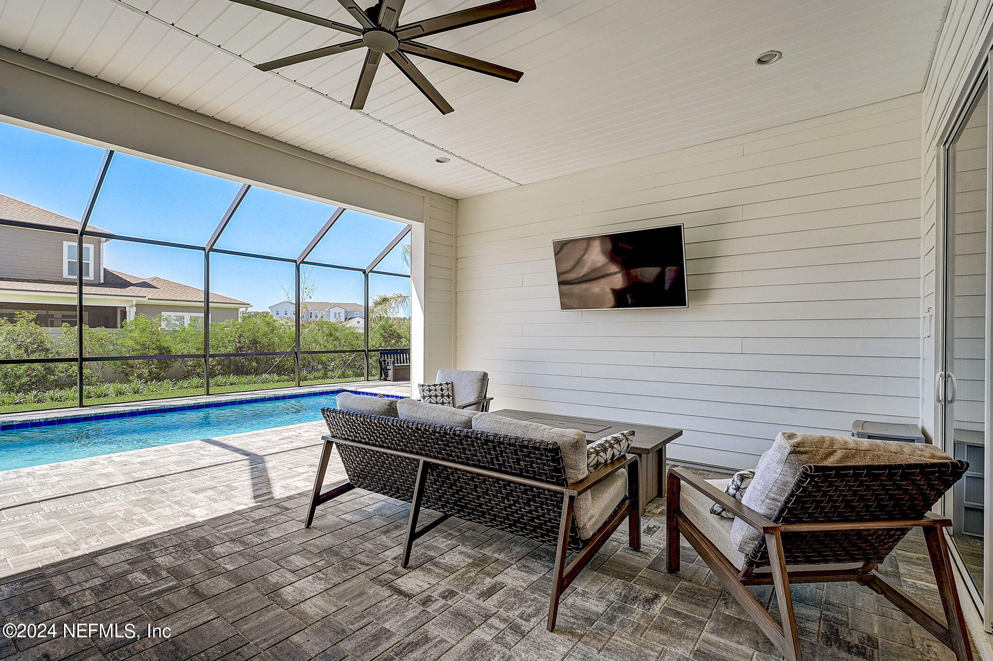 137 TRADESMAN Lane