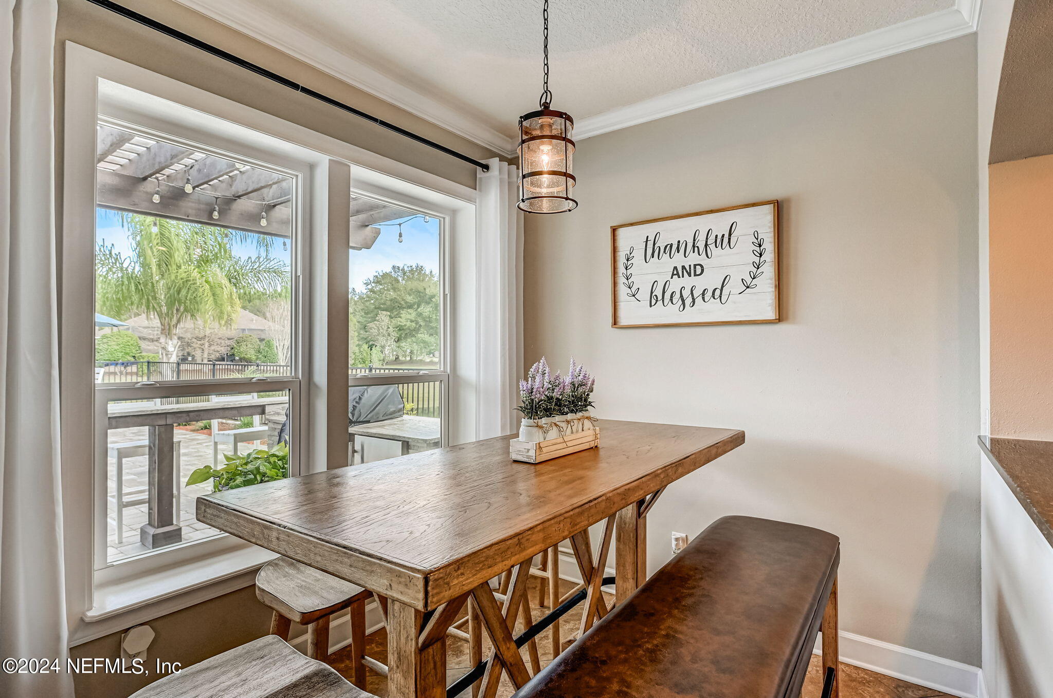206 N SAXXON Road