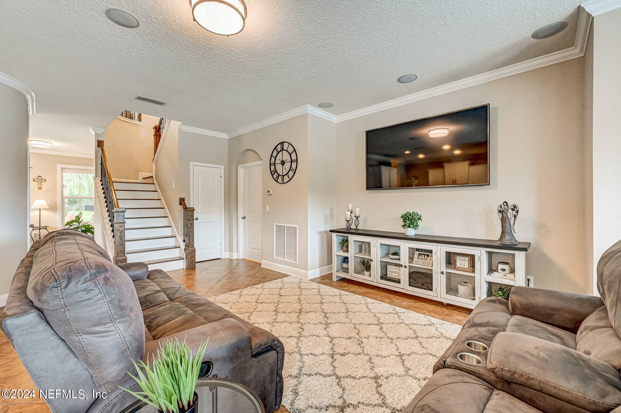206 N SAXXON Road