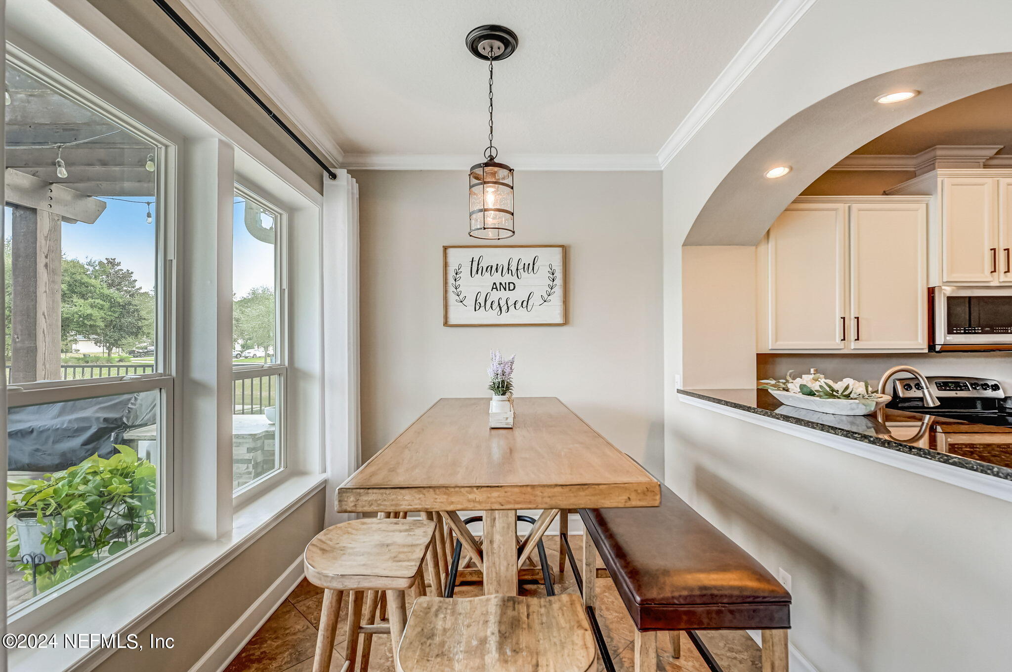 206 N SAXXON Road
