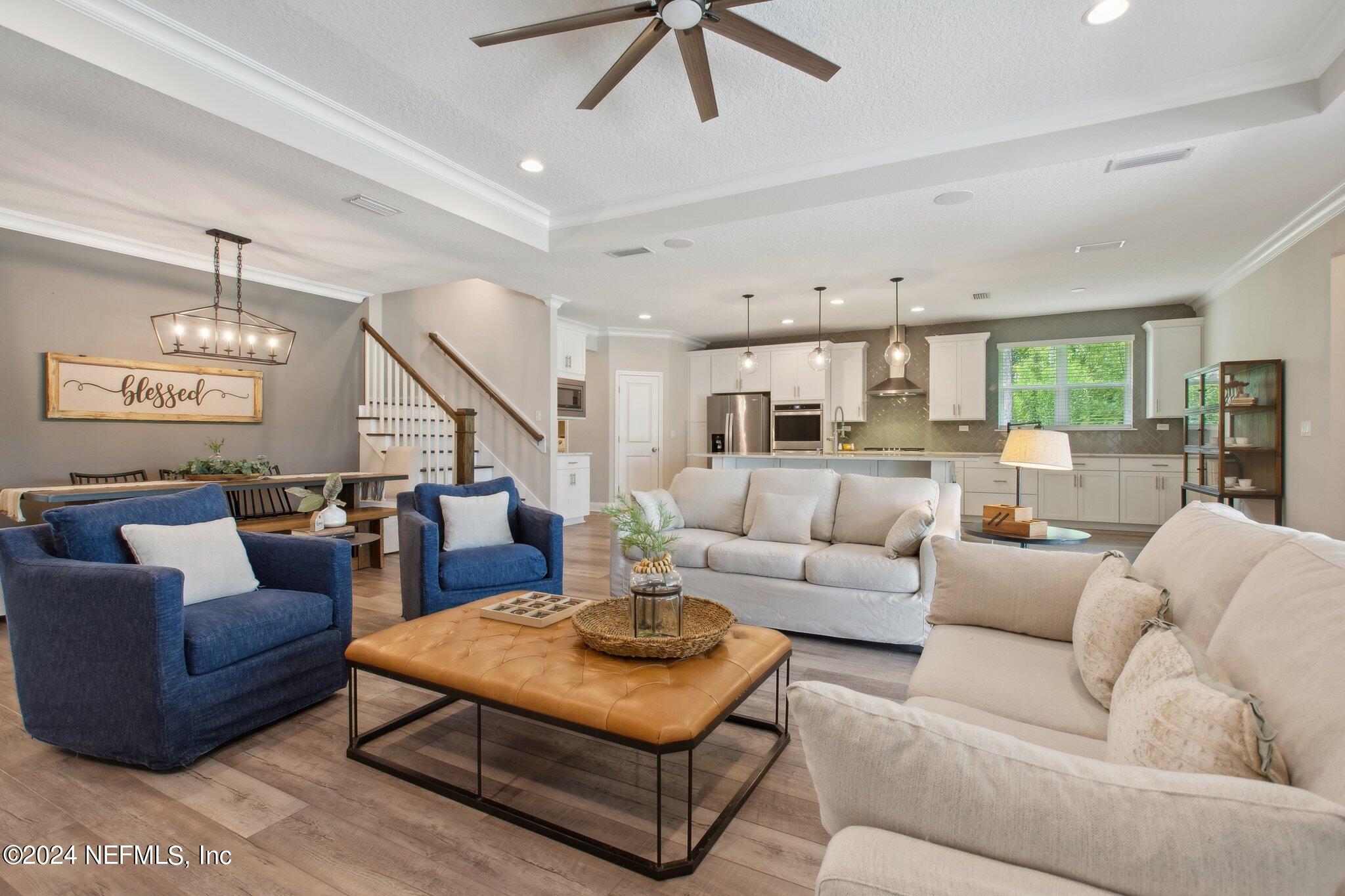 106 LUCERNE Court