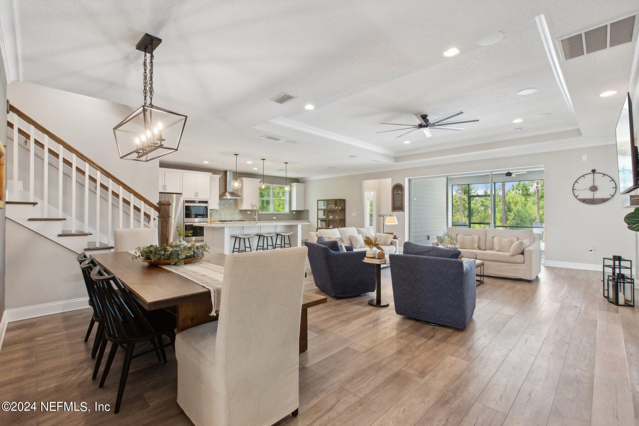 106 LUCERNE Court