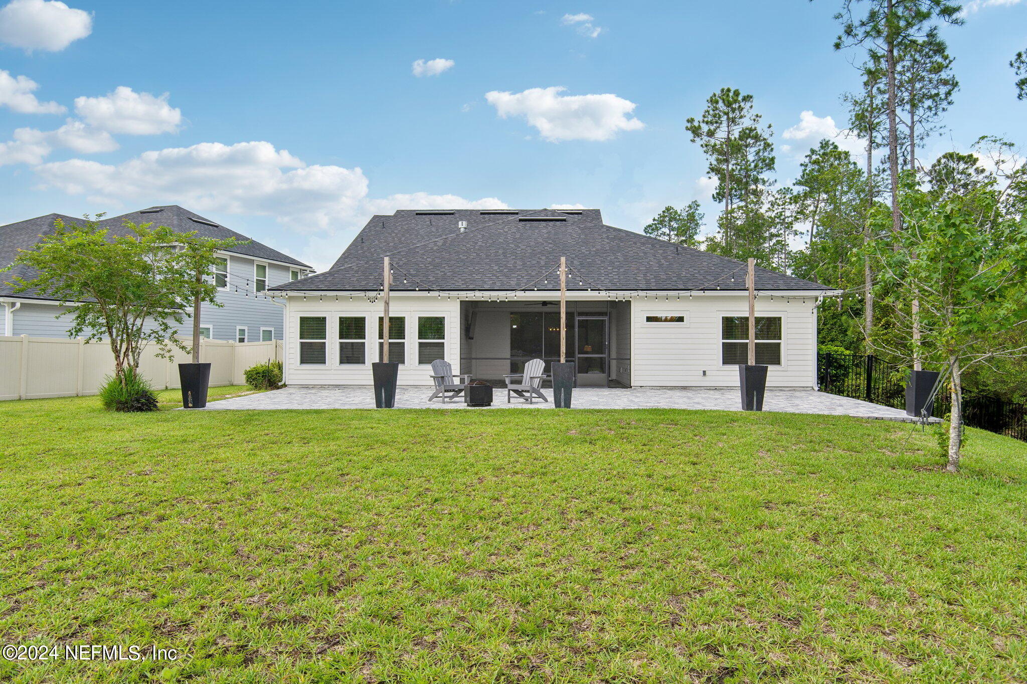 106 LUCERNE Court