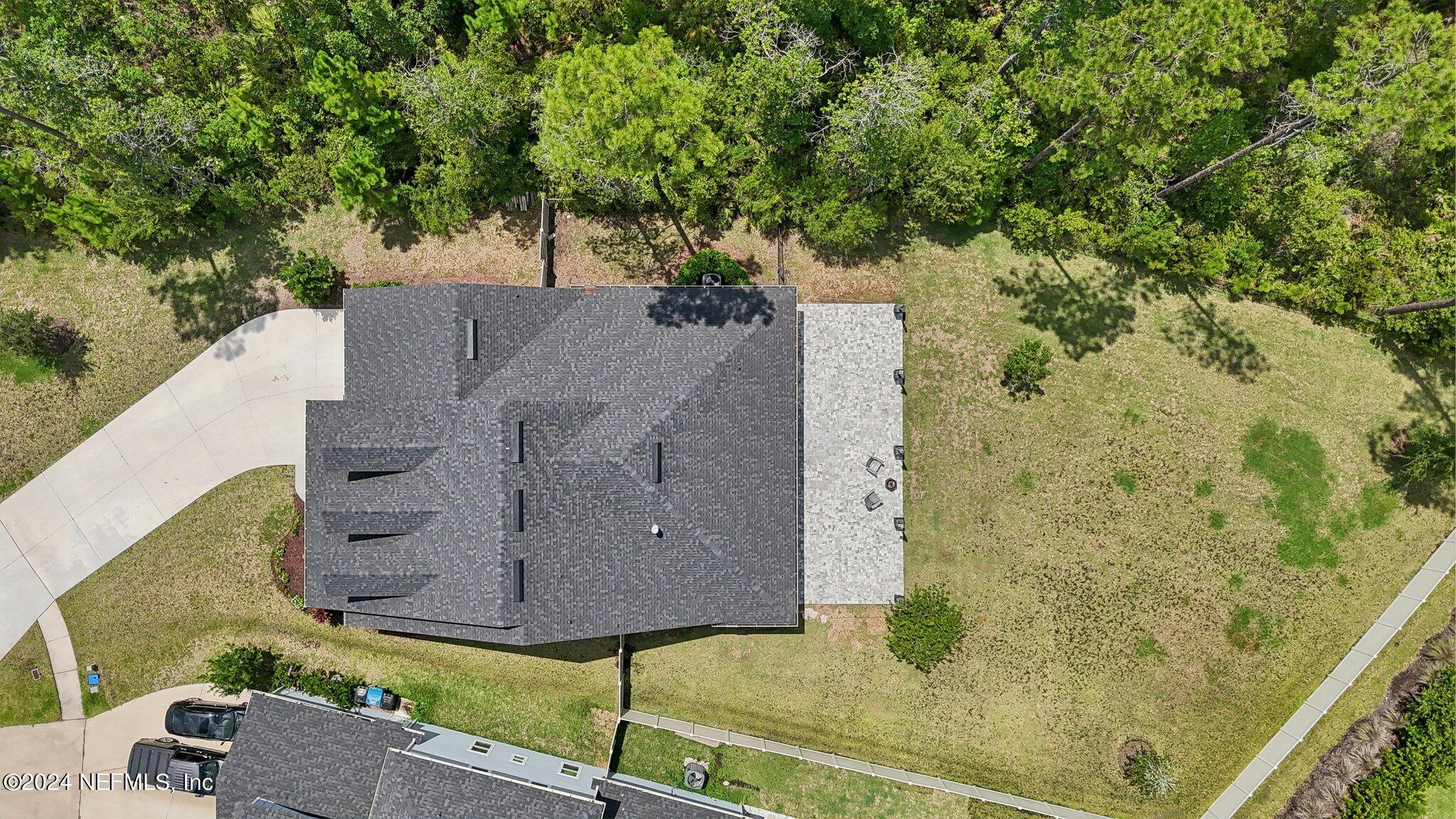 106 LUCERNE Court