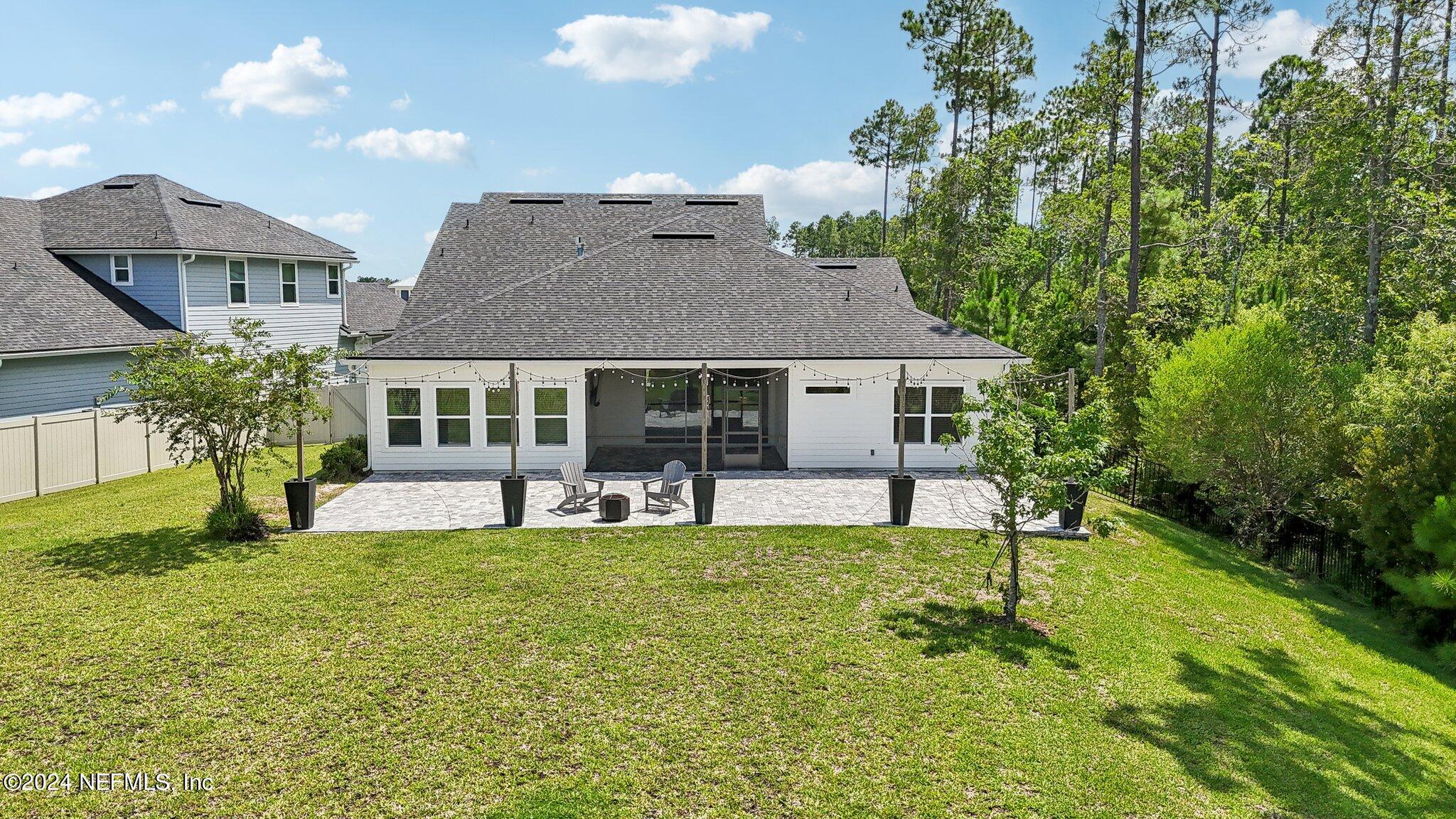 106 LUCERNE Court