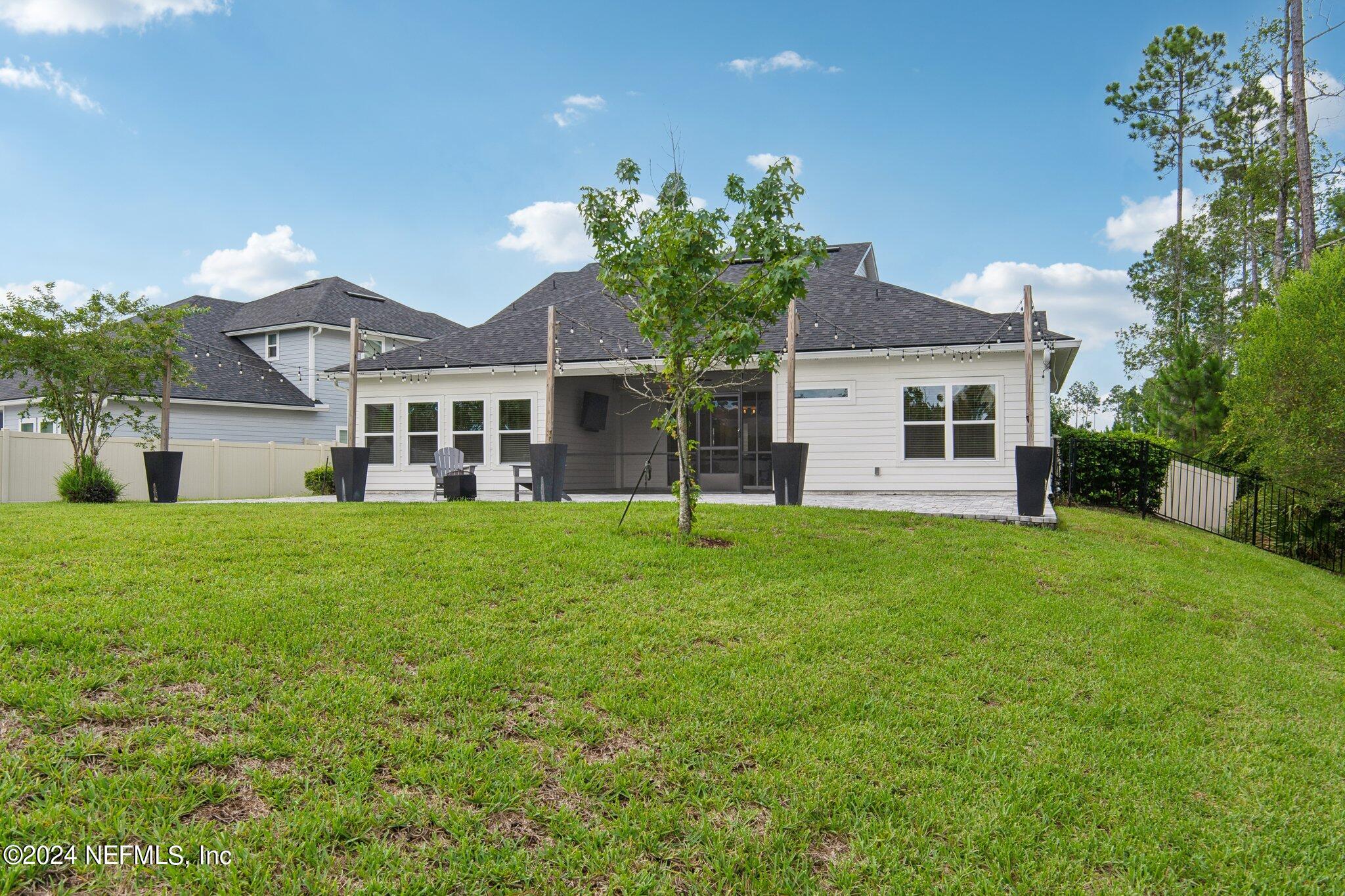 106 LUCERNE Court