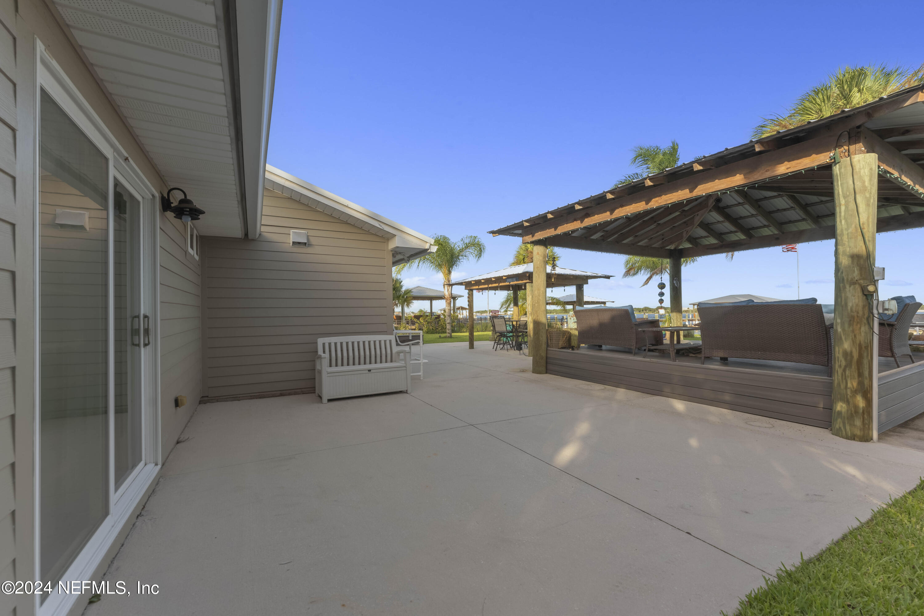 9120 HECKSCHER Drive